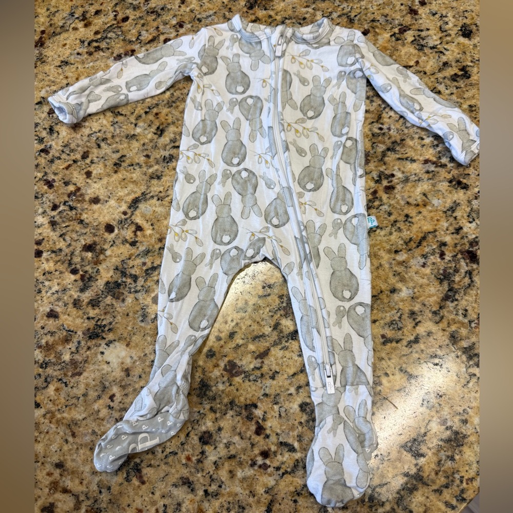 Posh Peanut bunny zippie NB